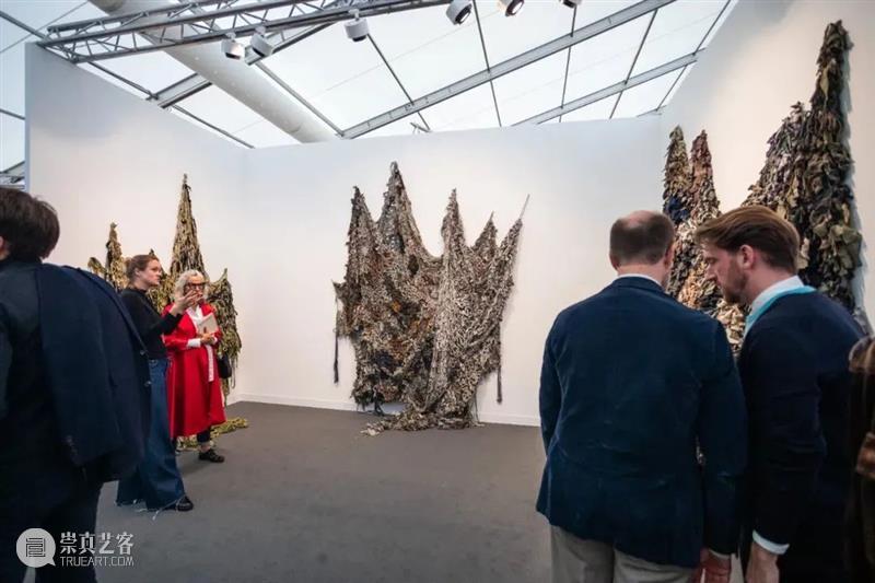 伦敦弗里兹_在艺术狂欢中构想文化愿景 | 国家美术·关注 视频资讯 | 艺术 伦敦 文化 弗里兹 国家 愿景 美术 世界 各地 艺术家 崇真艺客