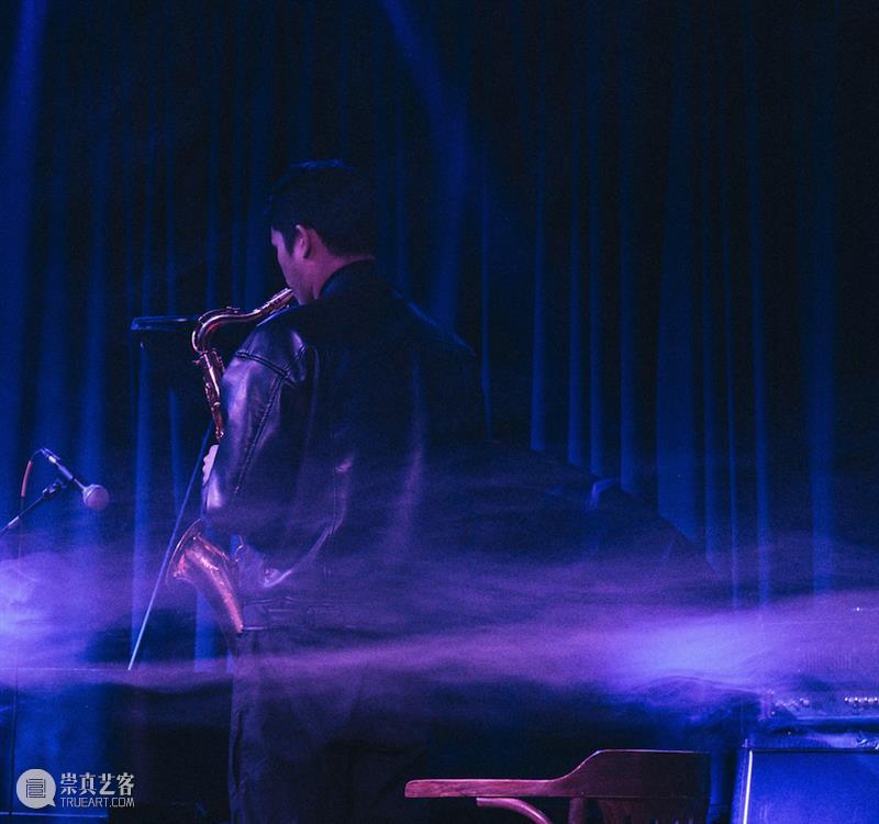 张洪泰：一名“局外人”的音乐独白｜第十届OCT-LOFT国际爵士音乐节 崇真艺客