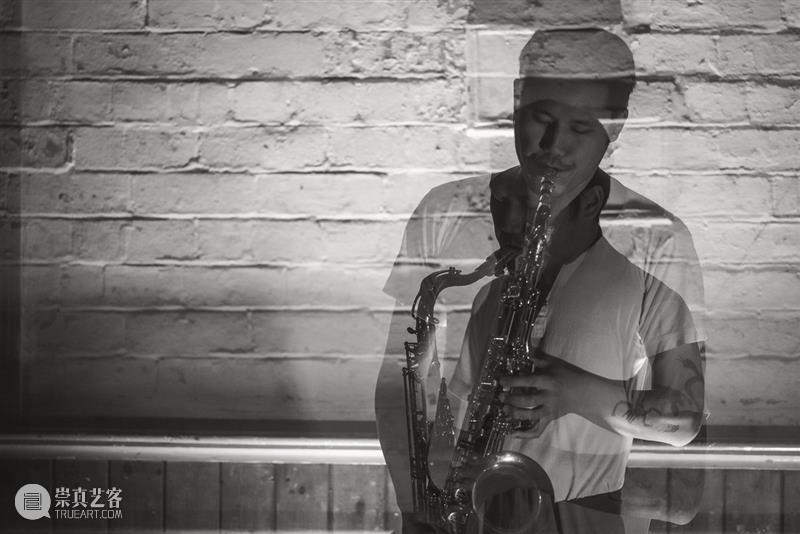 张洪泰：一名“局外人”的音乐独白｜第十届OCT-LOFT国际爵士音乐节 崇真艺客