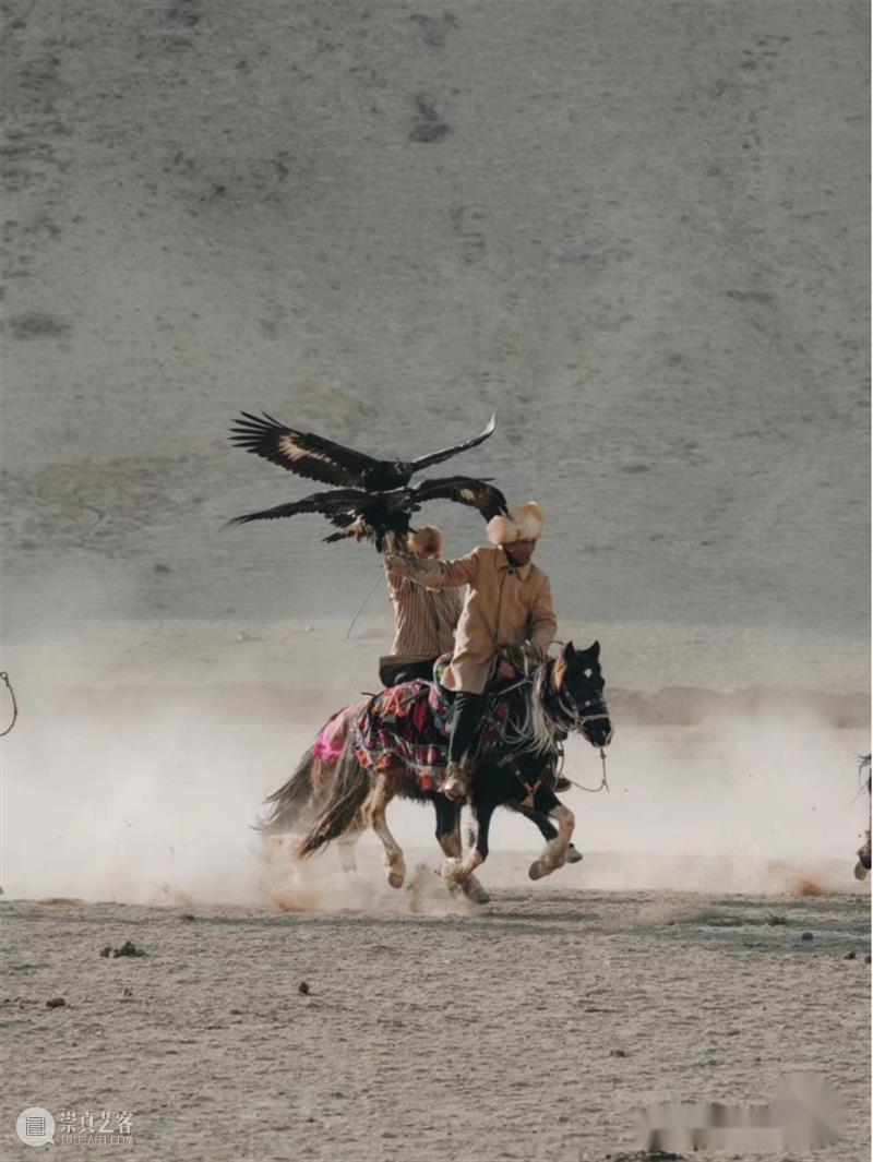 【IFA-民族艺术】柯尔克孜族服饰 | 失落于高原的猎鹰 崇真艺客