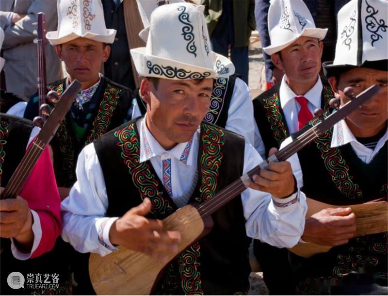 【IFA-民族艺术】柯尔克孜族服饰 | 失落于高原的猎鹰 崇真艺客