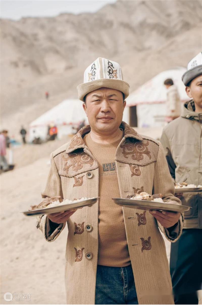 【IFA-民族艺术】柯尔克孜族服饰 | 失落于高原的猎鹰 崇真艺客