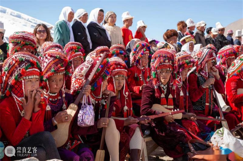 【IFA-民族艺术】柯尔克孜族服饰 | 失落于高原的猎鹰 崇真艺客