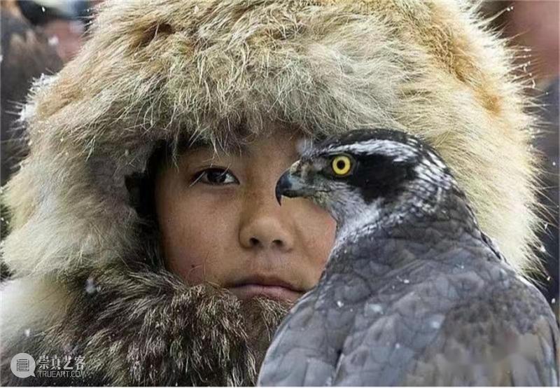 【IFA-民族艺术】柯尔克孜族服饰 | 失落于高原的猎鹰 崇真艺客