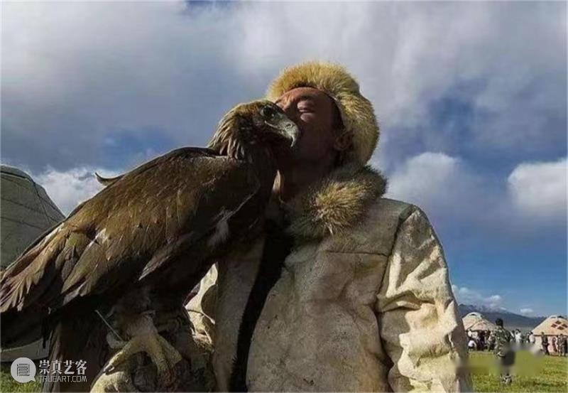 【IFA-民族艺术】柯尔克孜族服饰 | 失落于高原的猎鹰 崇真艺客