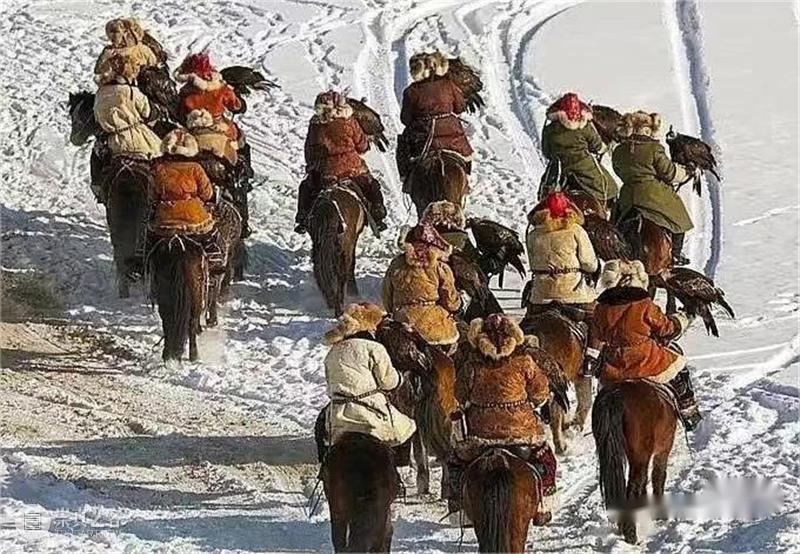 【IFA-民族艺术】柯尔克孜族服饰 | 失落于高原的猎鹰 崇真艺客