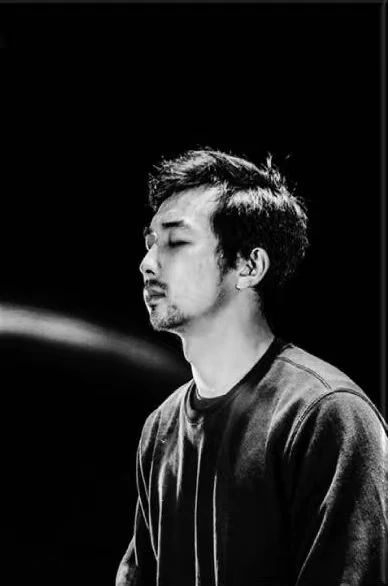 《局外人》将登场 | 杨婷：在默尔索的“冷漠”中看到“热爱” 崇真艺客