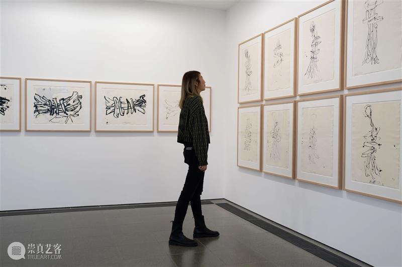 画廊新闻｜乔治·巴塞利兹个展 “2011-2015 年的雕塑作品”正在伦敦蛇形画廊展出中 崇真艺客