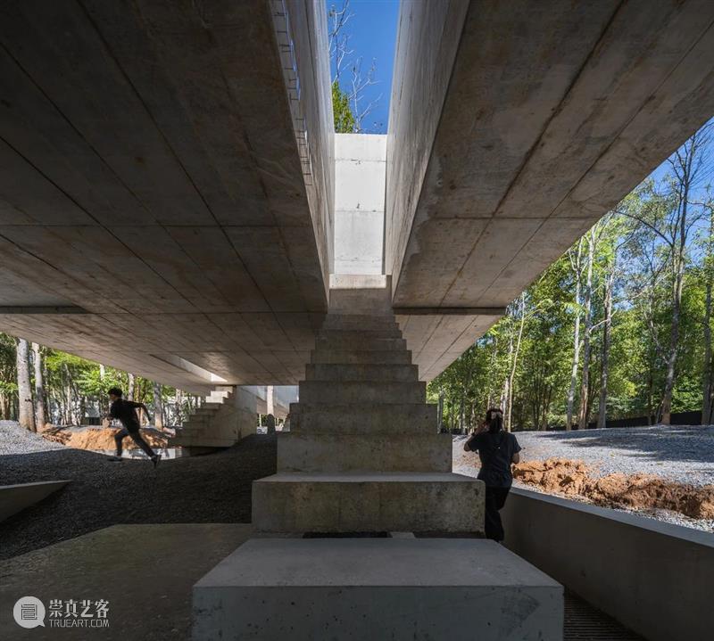 无墙无界咖啡店 / JOYS Architects 崇真艺客