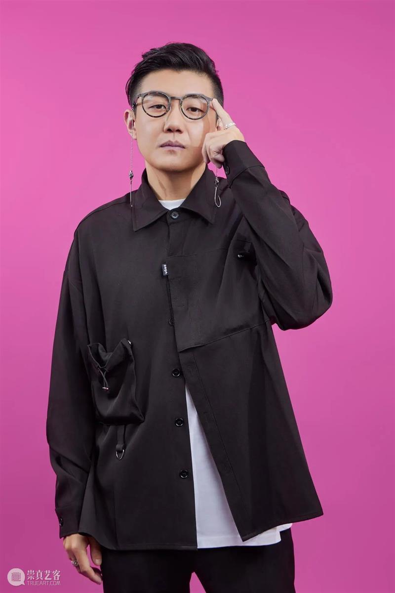 大型沉浸式硬核推理悬疑话剧《旁观者报告》11月3日首演 | “88折”限时早鸟  幕间戏剧 硬核 旁观者报告 明星 大咖 全球 北京 朔冬 警察 真相 空间 崇真艺客