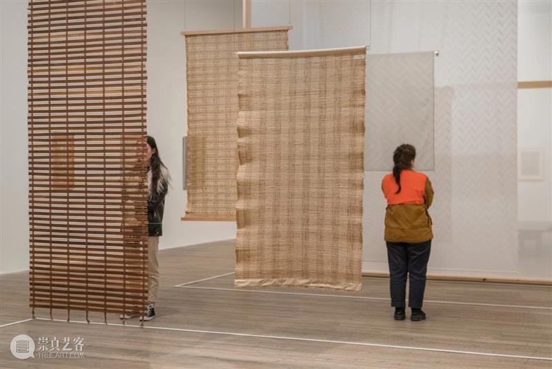 回顾安妮·阿尔伯斯（Anni Albers）重要美术馆展览 崇真艺客