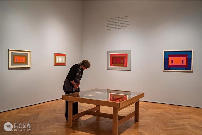 约瑟夫·阿尔伯斯（Josef Albers）重要个展回顾 崇真艺客