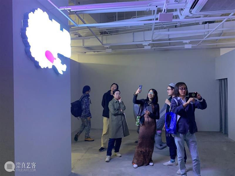 展览现场｜啾小组个展 “H2B 崇真艺客