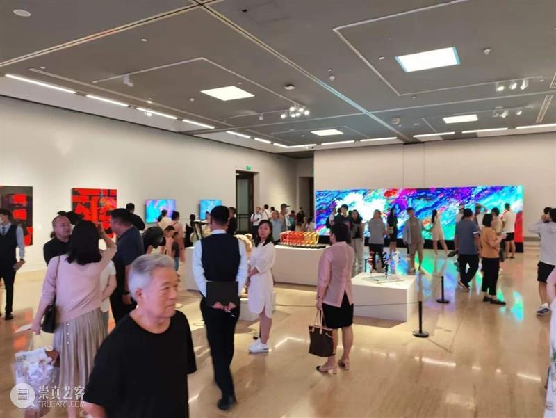 展览现场 | 他们+与当代艺术对话20年特别展 崇真艺客