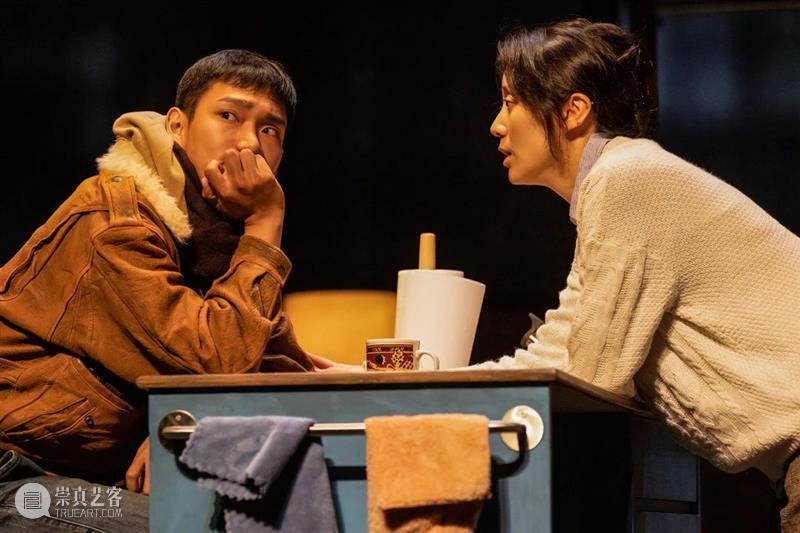 谢承颖：“让大家看到那些被坚守着的微光，便是这部剧的意义” 崇真艺客