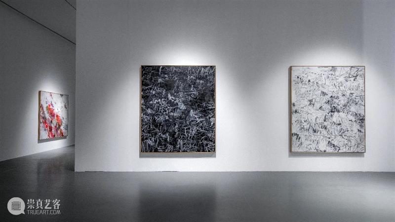 艺评 | 李旭：重叠的书写空间——黄渊青作品评述 | 黄渊青个展正在上海宝龙美术馆展出 崇真艺客
