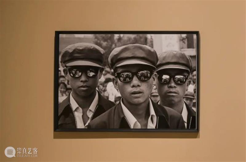 展览“刘香成 镜头 · 时代 · 人”闭幕倒计时6天｜透过他的镜头看看“曾经的我们” 崇真艺客