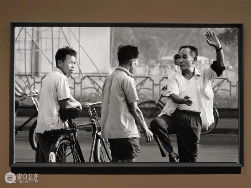 展览“刘香成 镜头 · 时代 · 人”闭幕倒计时6天｜透过他的镜头看看“曾经的我们” 崇真艺客
