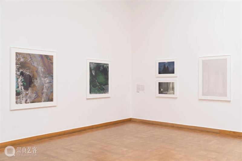 詹姆斯·威灵(James Welling)展览回顾|维也纳艺术论坛美术馆个展《变形记》 崇真艺客