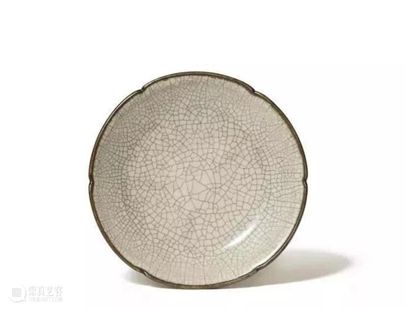 一只有争议的哥窑盘竟然能拍出1000万? 崇真艺客