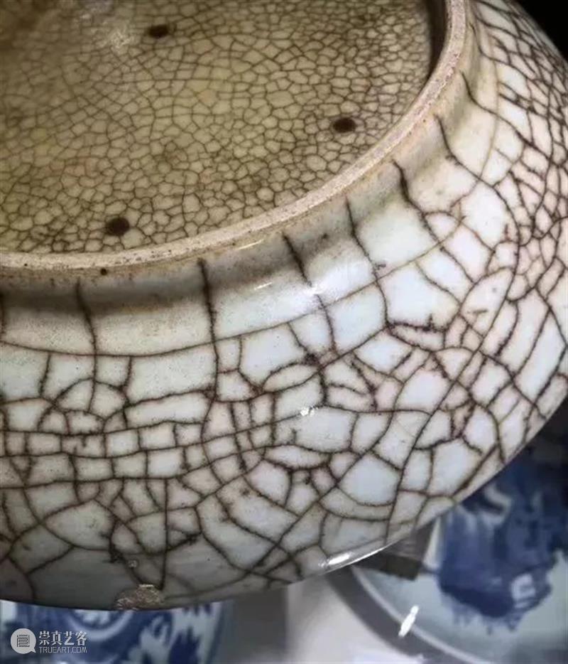 一只有争议的哥窑盘竟然能拍出1000万? 崇真艺客