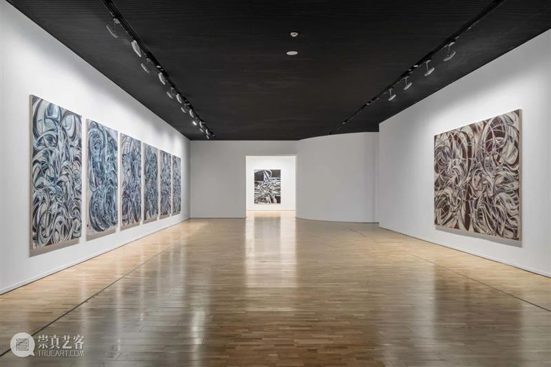 LONG重磅 | 95后艺术家方媛首次美术馆个展开幕，作品回应时代的激烈流变 崇真艺客