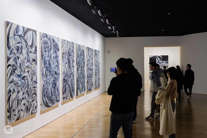 LONG重磅 | 95后艺术家方媛首次美术馆个展开幕，作品回应时代的激烈流变 崇真艺客