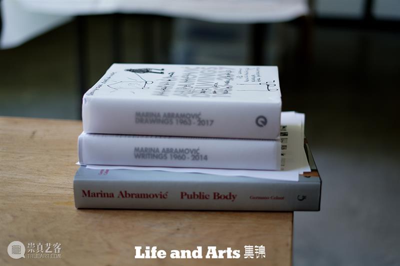 77岁,玛丽娜 · 阿布拉莫维奇选择「不再痛苦」| Life and Arts集锦 崇真艺客