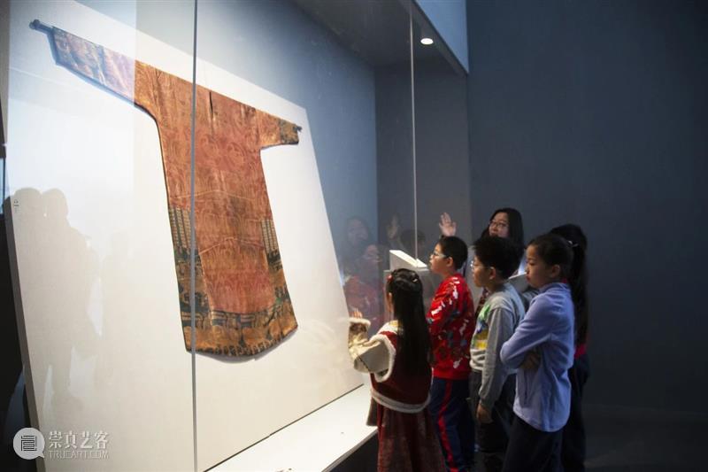 丝路大展新疆月亲子工作坊 | 金箔入画,寻美新疆 崇真艺客