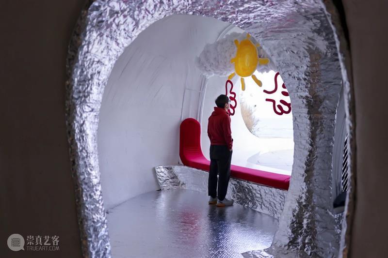 在UCCA沙丘美术馆，探索“鸟头：云云”的现实与虚幻 博文精选  UCCA沙丘美术馆 鸟头 崇真艺客