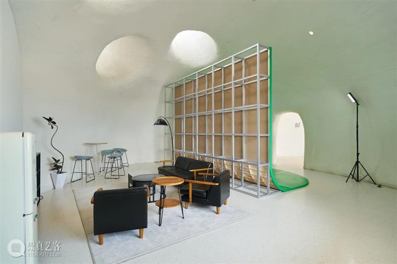 在UCCA沙丘美术馆，探索“鸟头：云云”的现实与虚幻 博文精选  UCCA沙丘美术馆 鸟头 崇真艺客