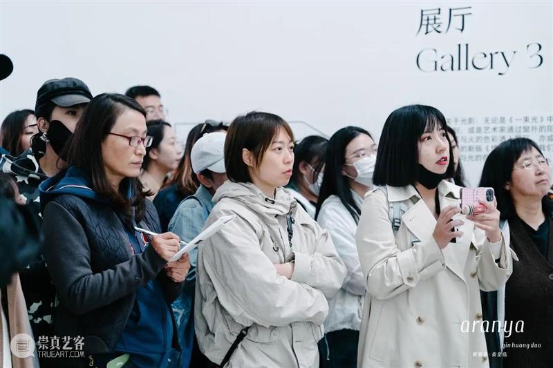 新闻| 阿那亚艺术中心五周年:对九位导览志愿者邻居的回访 崇真艺客