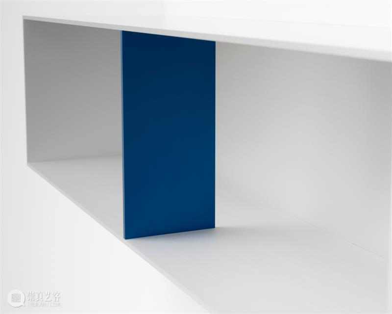 高古轩巴塞尔｜Donald Judd 聚焦空间与色彩的墙面作品 崇真艺客