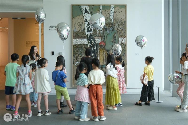 这周末，陪爸爸免费逛展 | HEM 福利 崇真艺客