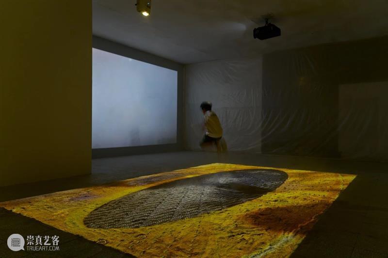 ARTFORUM展评|熊佳翔北京个展“雨水与灰尘” 崇真艺客