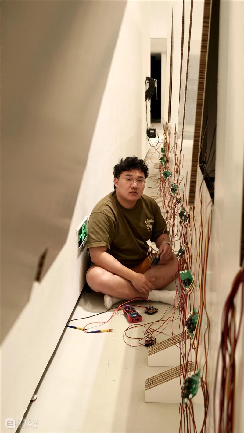 Setup！安装 × 孙跃峰：技术也是思考机制的一部分 视频资讯 Mingyuan Museum 技术 孙跃峰 机制 一部分 Setup 编者按 媒介 历史 影响力 之外 崇真艺客