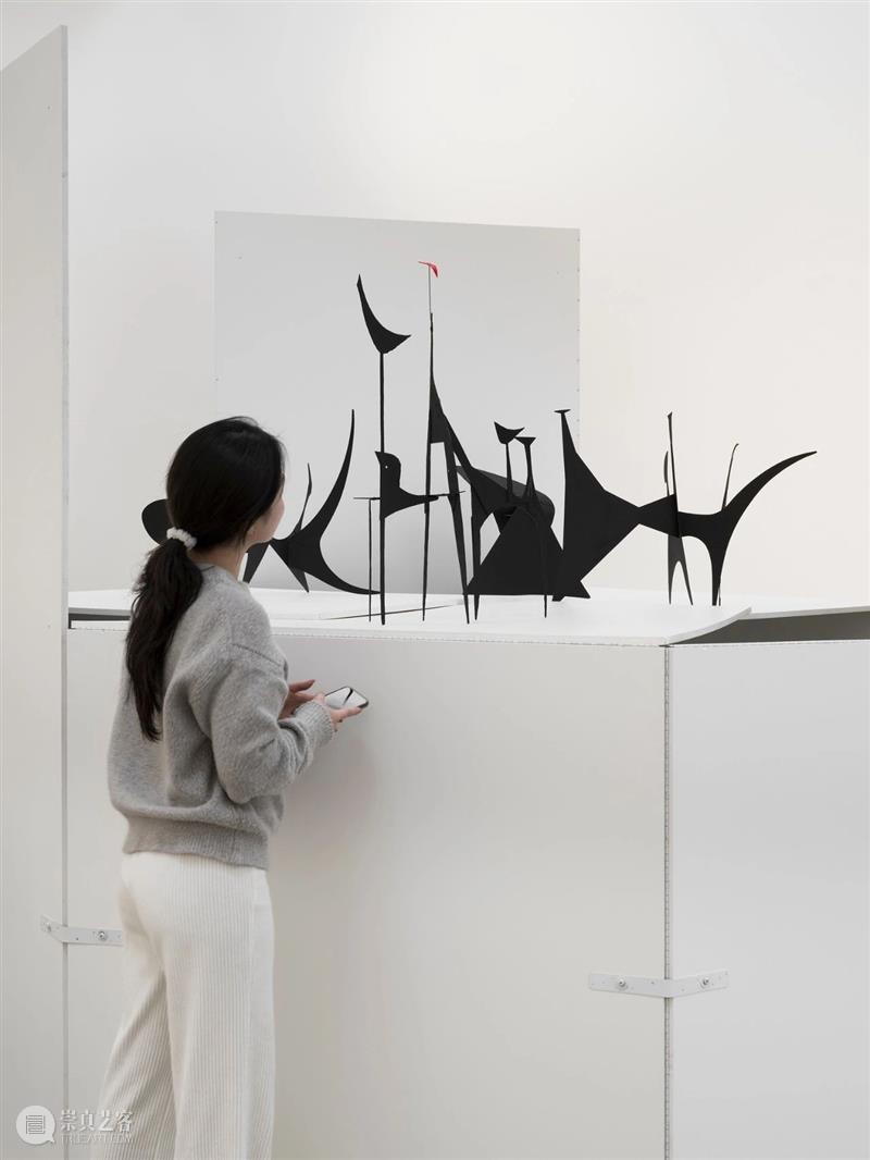 现场|亚历山大·考尔德近35年首次日本大展「日本印象」正在麻布台之丘画廊展出 崇真艺客