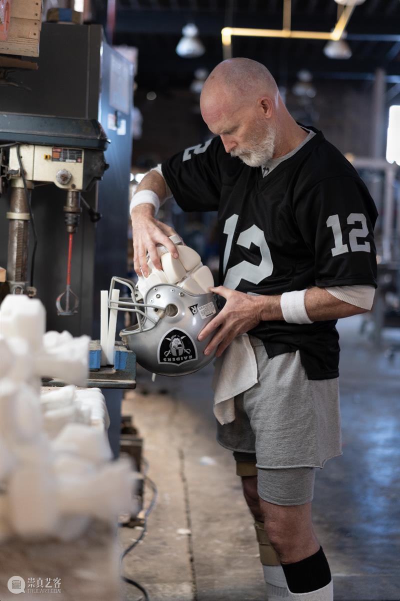 马修·巴尼：萦绕一生的冲击时刻 崇真艺客