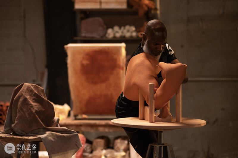 马修·巴尼：萦绕一生的冲击时刻 崇真艺客