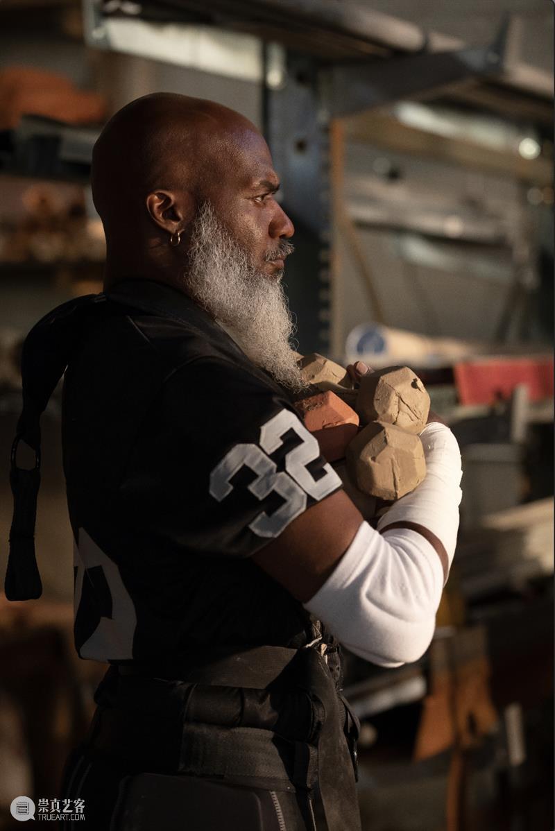 马修·巴尼：萦绕一生的冲击时刻 崇真艺客