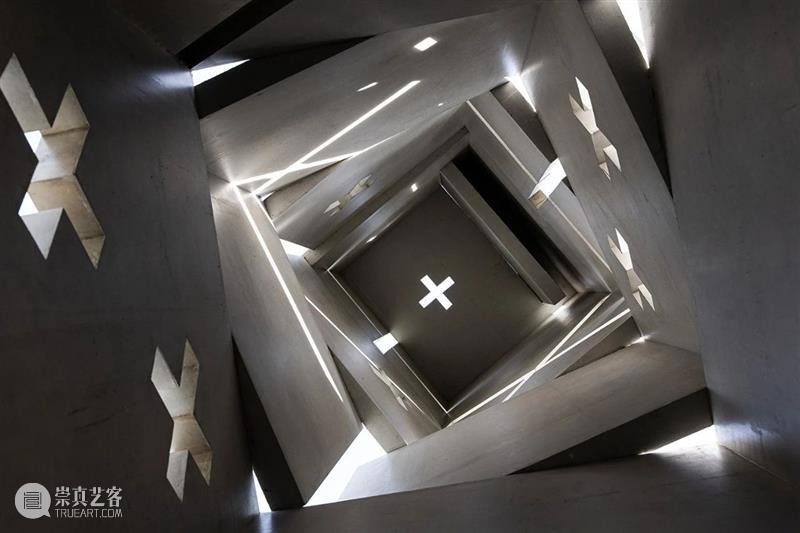 丁乙公共雕塑《光塔》于杨浦滨江永久展出 崇真艺客