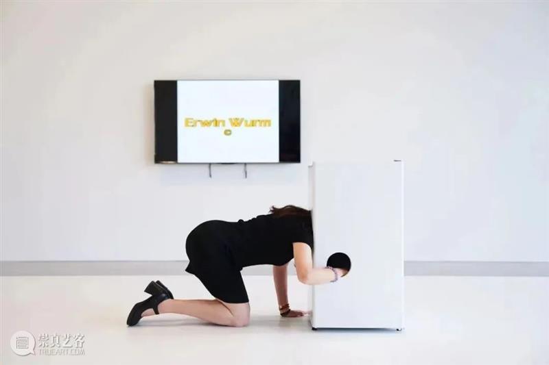 立木艺术家 | 欧文·沃姆个展于上海复星艺术中心开展,集结艺术“梦游者” 视频资讯 艺术家 欧文 沃姆 梦游者 上海复星艺术中心 立木 艺术 Wurm 个展 Dreamwalkers 崇真艺客