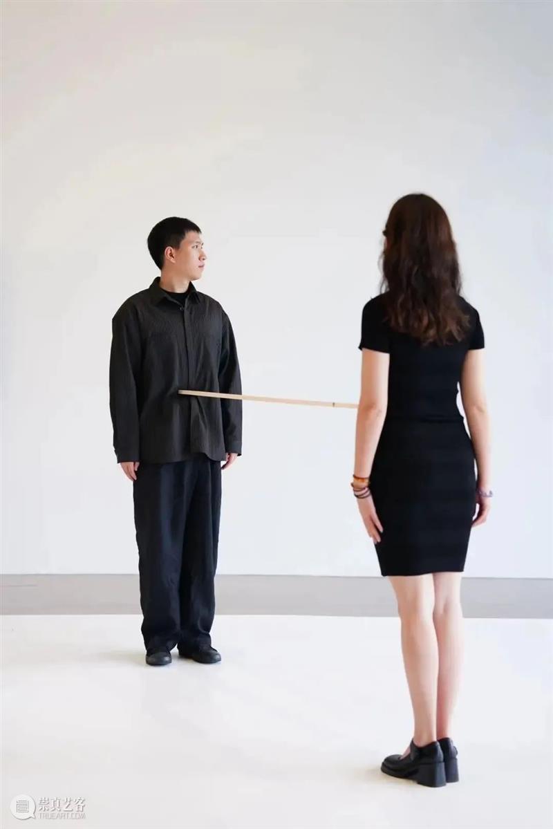 立木艺术家 | 欧文·沃姆个展于上海复星艺术中心开展,集结艺术“梦游者” 视频资讯 艺术家 欧文 沃姆 梦游者 上海复星艺术中心 立木 艺术 Wurm 个展 Dreamwalkers 崇真艺客