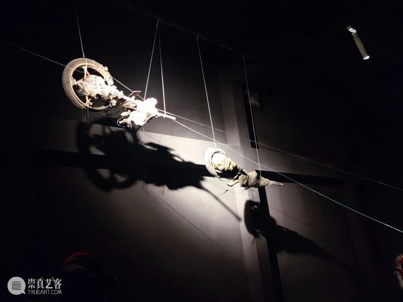 梁绍基:万变之器,不变之道 BAZAAR ART 梁绍基 公众 时尚芭莎艺术http: biz MjM1NDQ5NjE0MQ==时间 古今 城市 经历 历史 往事 崇真艺客