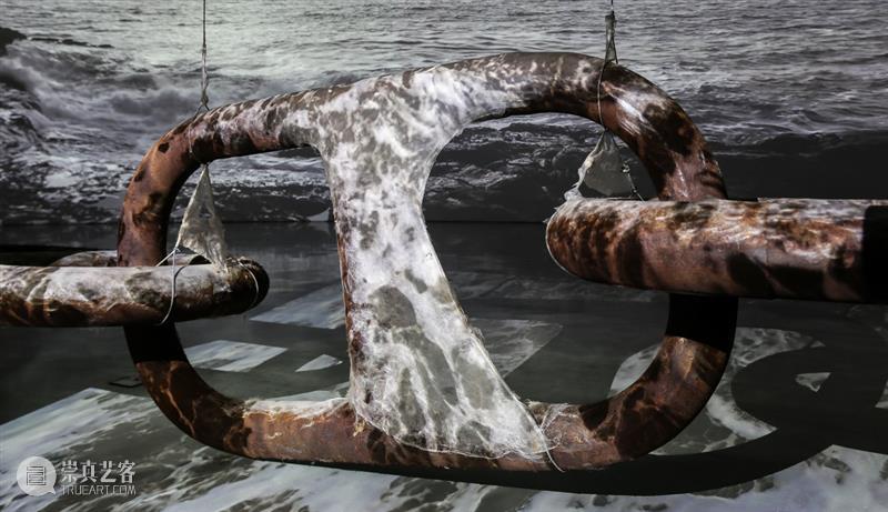 梁绍基:万变之器,不变之道 BAZAAR ART 梁绍基 公众 时尚芭莎艺术http: biz MjM1NDQ5NjE0MQ==时间 古今 城市 经历 历史 往事 崇真艺客