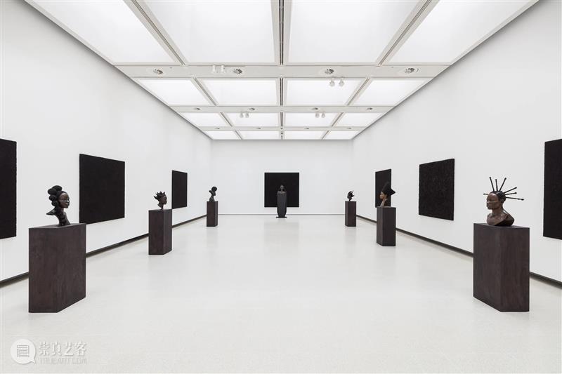贝浩登艺术家|塔瓦雷斯·斯特罗恩回顾展 “光在此处” 于伦敦海沃德美术馆展出 崇真艺客