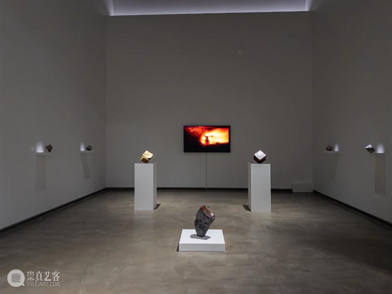 白石画廊北京|开幕现场:坪田昌之、金理有、斑万字三人展《隐形维度》 崇真艺客