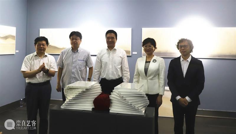 梦之旅——章嘉陵艺术展今开幕 崇真艺客