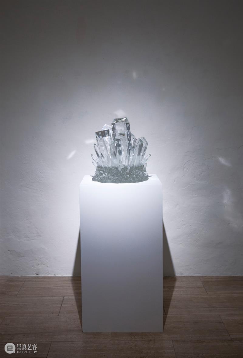 常青圣吉米那诺｜正在呈现雷安德罗·埃利希个展“封窗后的夜航” 崇真艺客