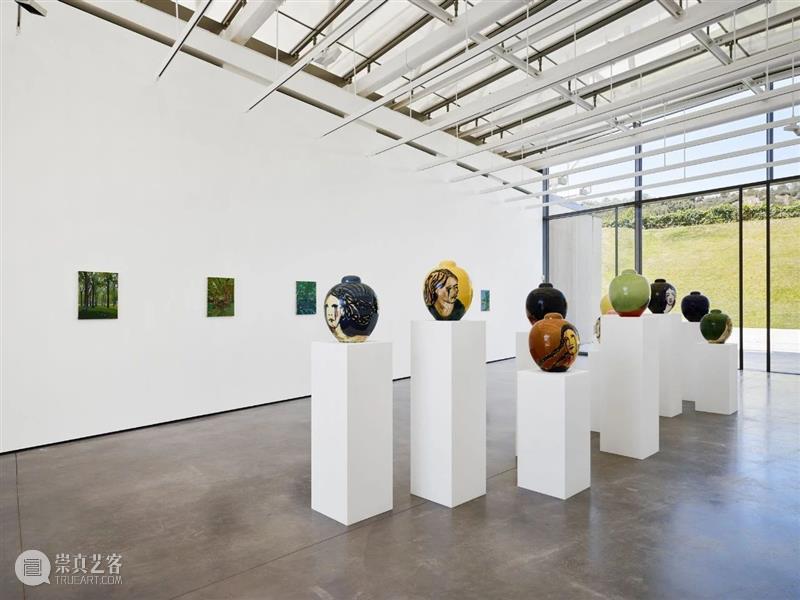 展览现场 | 克莱尔·特伯莱（Claire Tabouret）「泪水的诉说」@ 拉科斯特酒庄（Chateau La Coste） 崇真艺客